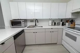 2301 Collins Ave, Miami Beach, FL 33139 - Photo 39