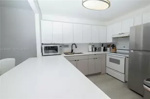 2301 Collins Ave, Miami Beach, FL 33139 - Photo 5