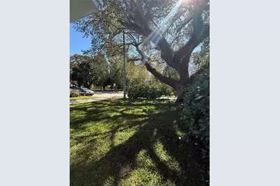 6091 SW 64th Ter, South Miami, FL 33143 - Photo 9