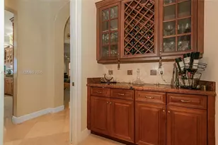 610 W Enclave Cir W, Pembroke Pines, FL 33027 - Photo 15