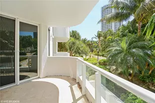 21200 Point Pl, Aventura, FL 33180 - Photo 15