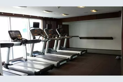 325 S Biscayne Bl #1819, Miami, FL 33131 - Photo 15