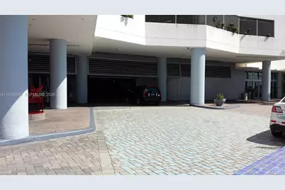325 S Biscayne Bl #1819, Miami, FL 33131 - Photo 23