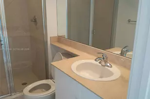 325 S Biscayne Bl, Miami, FL 33131 - Photo 9