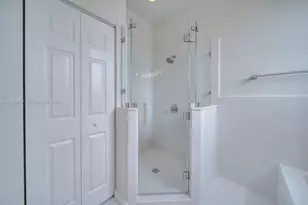 2479 NE 4th St, Homestead, FL 33033 - Photo 5