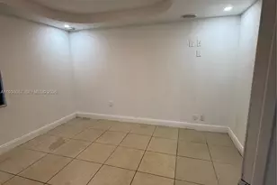 19926 NW 67th Pl, Hialeah, FL 33015 - Photo 5