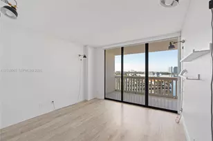 1000 W Island Blvd, Aventura, FL 33160 - Photo 13