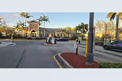 5818 Hampton Hills Blvd #5818, Tamarac, FL 33321 - Photo 1