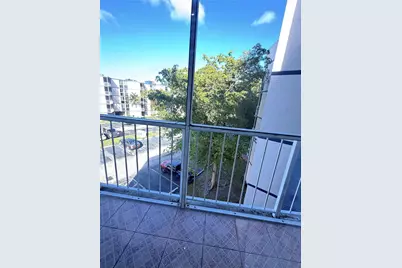 7075 NW 186th St #C409, Hialeah, FL 33015 - Photo 17