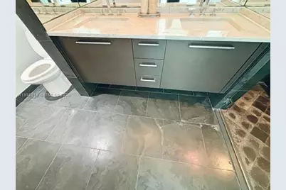 900 Biscayne Blvd #4203, Miami, FL 33132 - Photo 23