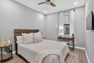 12140 Village Pl, Davie, FL 33325 - Photo 23