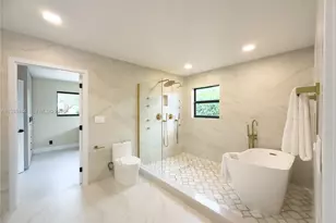 5561 NE 28th Ave, Fort Lauderdale, FL 33308 - Photo 17