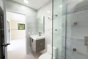 5561 NE 28th Ave, Fort Lauderdale, FL 33308 - Photo 39