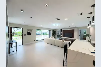 5561 NE 28th Ave, Fort Lauderdale, FL 33308 - Photo 11