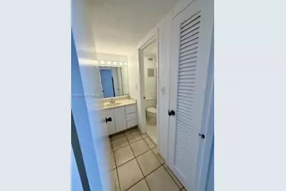 2899 Collins #1114, Miami Beach, FL 33140 - Photo 9