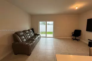 389 NW 10 Ct, Florida City, FL 33034 - Photo 5