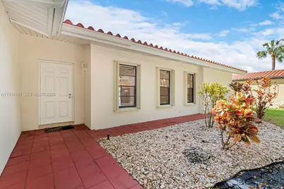 8460 Menteith Ter, Miami Lakes, FL 33016 - Photo 49