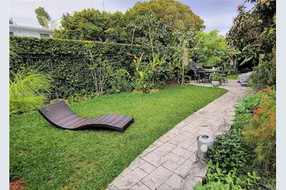 833 10th St #203, Miami Beach, FL 33139 - Photo 17