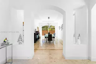 1490 Cleveland Rd, Miami Beach, FL 33141 - Photo 11