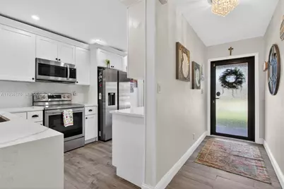 2104 SW 17th Cir, Deerfield Beach, FL 33442 - Photo 1