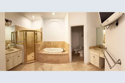 2640 Fairways Dr, Homestead, FL 33035 - Photo 13