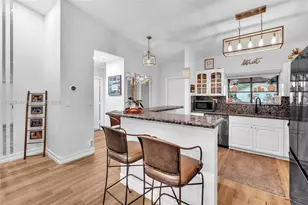 7702 NW 60th St, Tamarac, FL 33321 - Photo 3