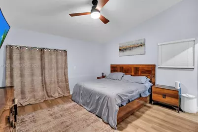 7702 NW 60th St, Tamarac, FL 33321 - Photo 11