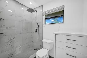 6215 W 24th Ave, Hialeah, FL 33016 - Photo 23