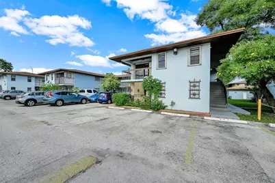 6215 W 24th Ave #206-7, Hialeah, FL 33016 - Photo 11