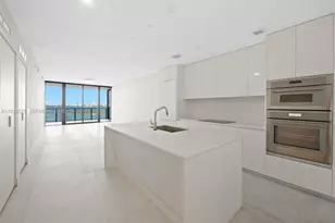 700 NE 24th St, Miami, FL 33137 - Photo 9