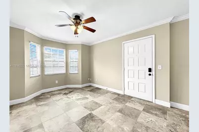4513 S Oak Dr #Q62A, Tampa, FL 33611 - Photo 3