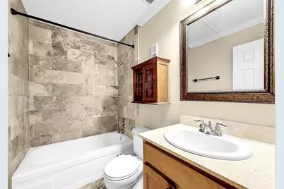 4513 S Oak Dr #Q62A, Tampa, FL 33611 - Photo 5