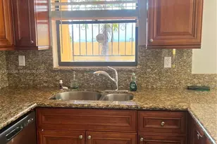 2470 SW 108th Pl, Miami, FL 33165 - Photo 5