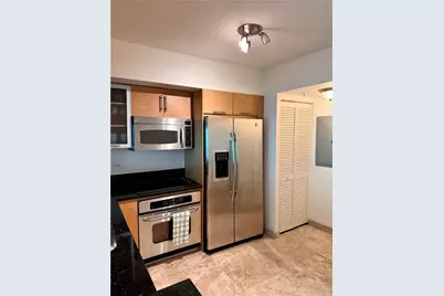 31 SE 5th St #2710, Miami, FL 33131 - Photo 5