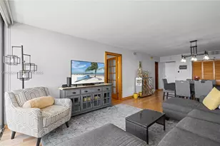 3675 N Country Club Dr, Aventura, FL 33180 - Photo 13