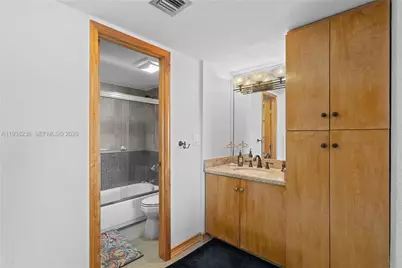 3675 N Country Club Dr #2404, Aventura, FL 33180 - Photo 27