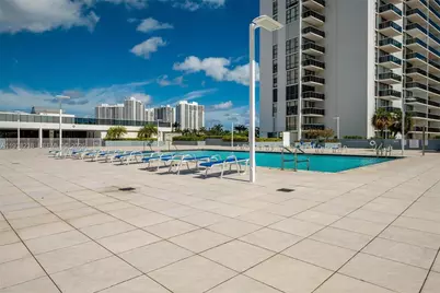 3675 N Country Club Dr #2404, Aventura, FL 33180 - Photo 43