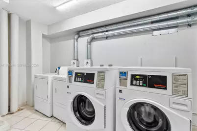 6039 Collins Ave #1104, Miami Beach, FL 33140 - Photo 23