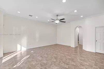 2332 SE 16th Pl #2332, Homestead, FL 33035 - Photo 5