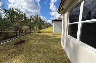 2256 SE 30th St, Homestead, FL 33035 - Photo 13