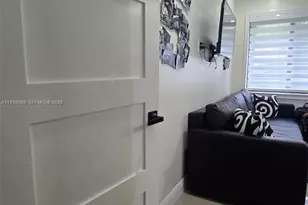 9600 NW 15th Ct, Pembroke Pines, FL 33024 - Photo 15