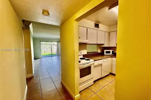 5201 Geneva Way, Doral, FL 33166 - Photo 3