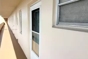 300 NE 14th Ave, Hallandale Beach, FL 33009 - Photo 17