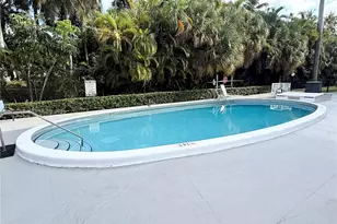 300 NE 14th Ave, Hallandale Beach, FL 33009 - Photo 21