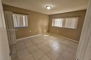 19760 SW 103rd Ct, Cutler Bay, FL 33157 - Photo 11