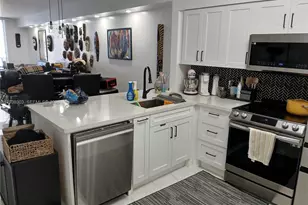 5091 NW 7th St, Miami, FL 33126 - Photo 7