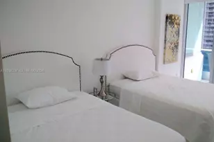 200 Biscayne Blvd Way, Miami, FL 33131 - Photo 9