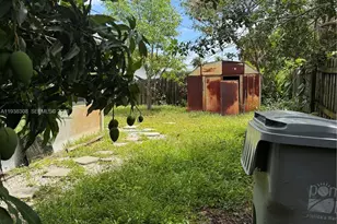1640 NE 33rd St, Pompano Beach, FL 33064 - Photo 9