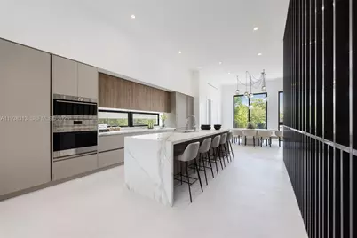 92 SW 28th Rd #4, Miami, FL 33129 - Photo 5