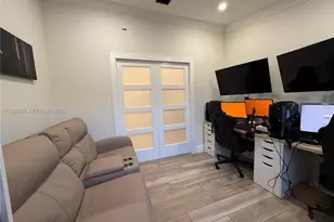 8335 NW 197th Terrace, Hialeah, FL 33015 - Photo 31